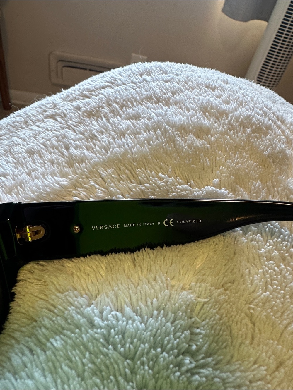 Versace Black Oversized Cat Eye Sunglasses - Picture 4 of 8